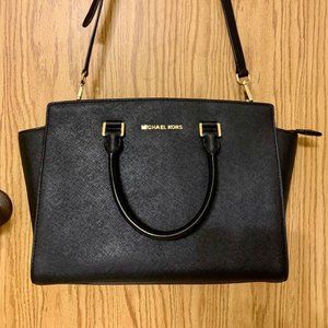 Michael's Kors "Selma" handbag/purse